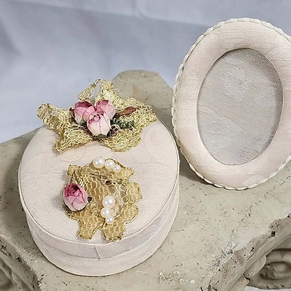 Vtg 80'sRomantic oval Fabric Covered Box with matching Oval Frame Coquette